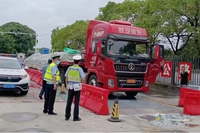 江苏省四部门对货车非法改装及“百吨王”超限超载车辆说“不”!